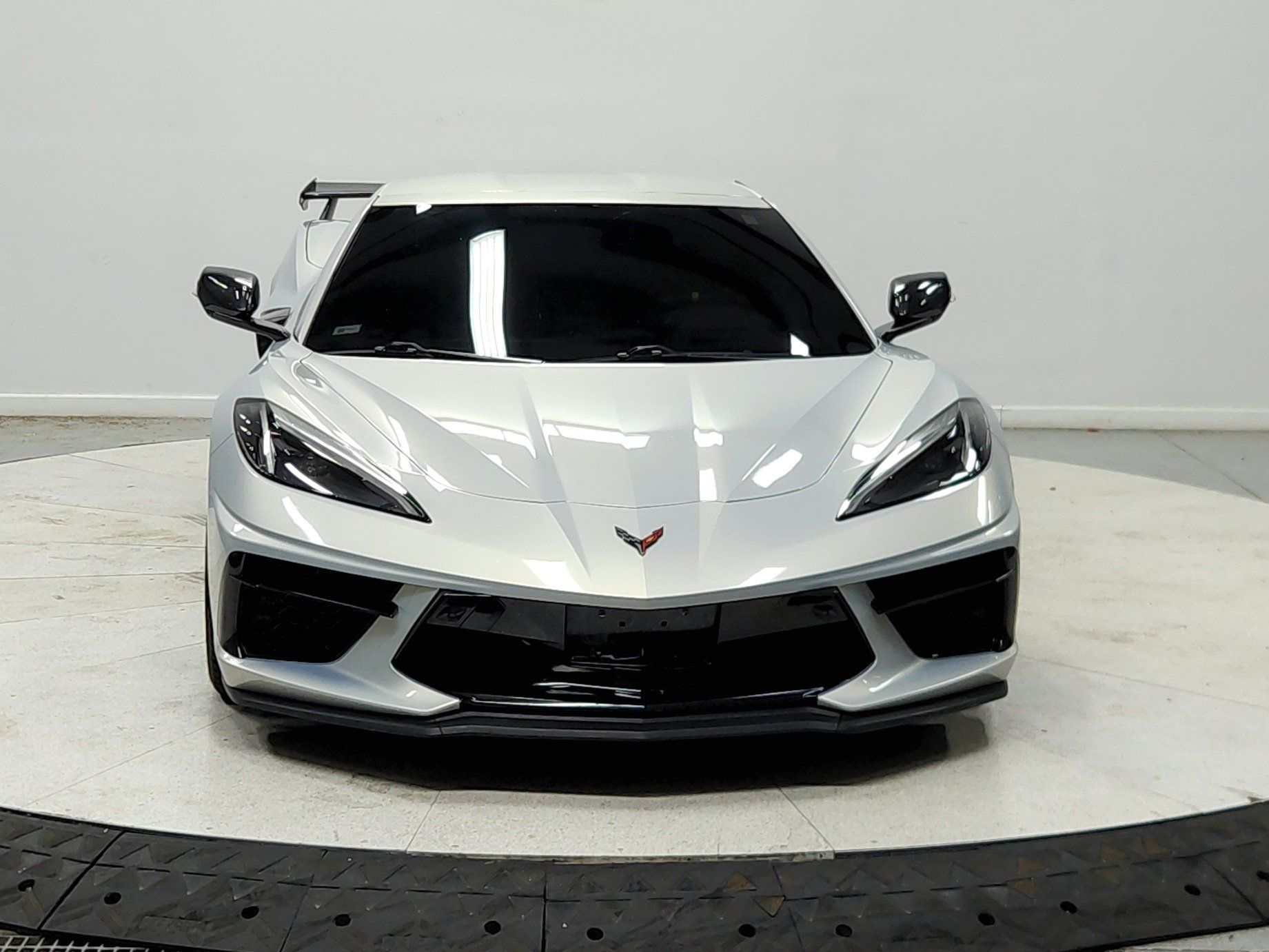 Used 2021 Chevrolet Corvette Stingray Premium Cpe w/ Z51 Performance Package RWD image 3