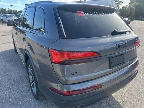 Used 2025 Audi Q7 2.0T Premium w/ Convenience Plus Package image 3