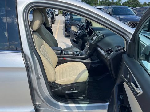 Used 2019 Ford Edge SEL AWD/4WD image 15