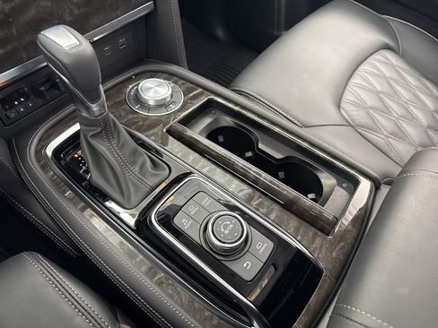 Used 2024 Nissan Armada Platinum w/ Captain's Chairs Package image 32