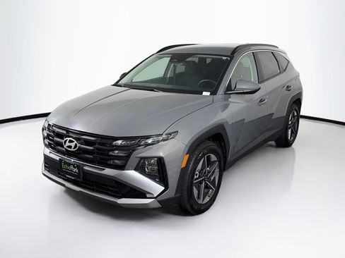 Used 2026 Hyundai Tucson SEL FWD image 3
