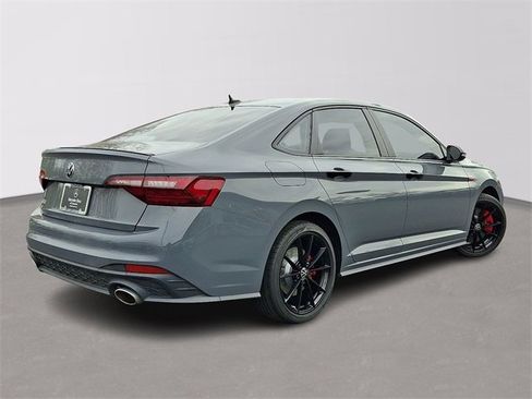 Used 2024 Volkswagen Jetta GLI 40th Anniversary Edition image 4