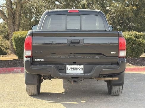 Used 2020 Toyota Tacoma SR image 5