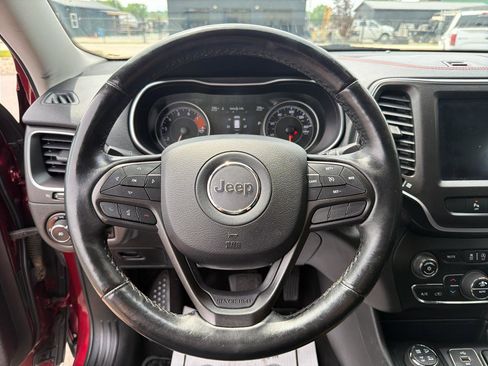 Used 2019 Jeep Cherokee Trailhawk w/ Cold Weather Group AWD/4WD image 10