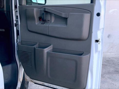 Used 2020 Chevrolet Express 3500 LT w/ LT Preferred Equipment Group image 29