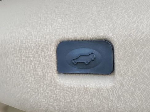 Used 2007 Cadillac SRX image 9