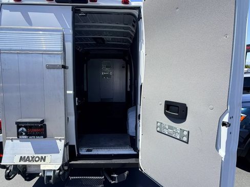 Used 2023 RAM ProMaster 2500 FWD image 21