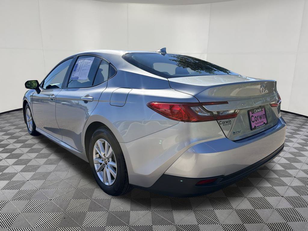 Used 2025 Toyota Camry LE FWD image 5