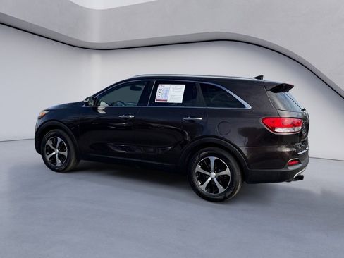 Used 2018 Kia Sorento EX image 3