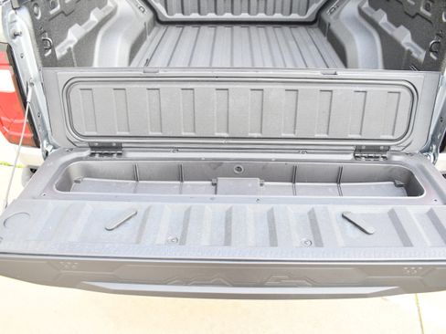 New 2026 GMC Canyon Elevation w/ Convenience Package image 9