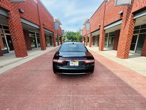 Used 2018 Lincoln Continental Select w/ Continental Climate Package AWD/4WD image 5