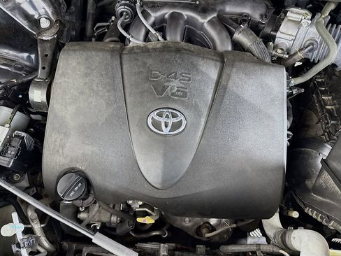 Used 2018 Toyota Highlander Limited image 32