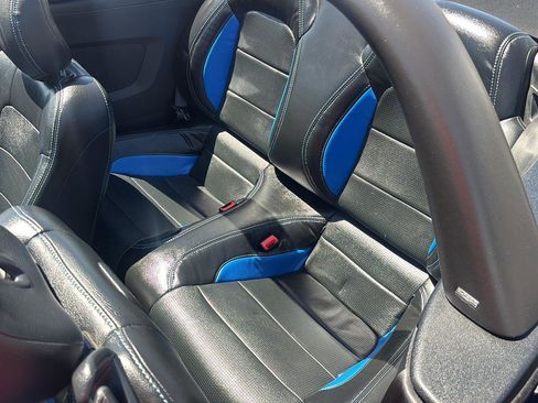 Used 2019 Ford Mustang Convertible RWD image 21