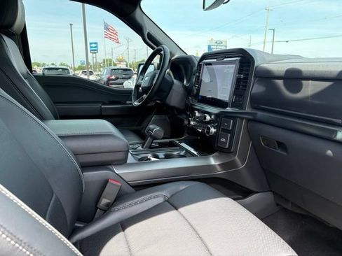 Used 2025 Ford F150 Lariat AWD/4WD image 11