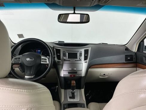 Used 2014 Subaru Outback 2.5i Limited w/ Moonroof Package AWD/4WD image 21