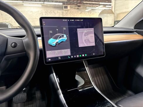 Used 2020 Tesla Model Y Long Range AWD/4WD image 9