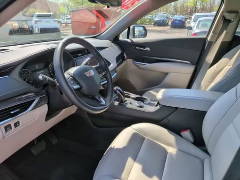 Certified 2023 Cadillac XT4 Luxury w/ Cold Weather Package AWD/4WD image 21