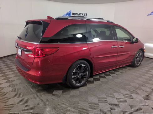 Used 2024 Honda Odyssey Elite image 9