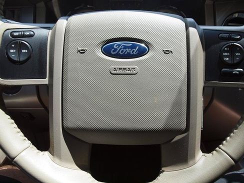 Used 2014 Ford Expedition EL Limited w/ Equipment Group 301A AWD/4WD image 10