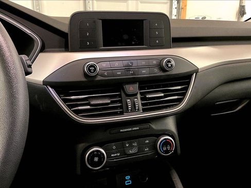 Certified 2022 Ford Escape S image 6