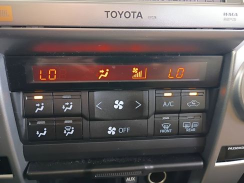 Used 2013 Toyota 4Runner Limited AWD/4WD image 17