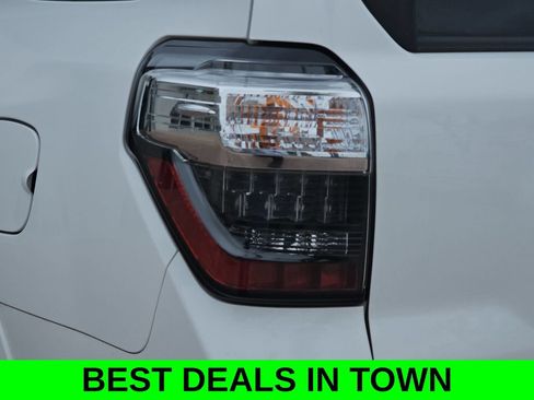 Used 2023 Toyota 4Runner TRD Off-Road AWD/4WD image 39