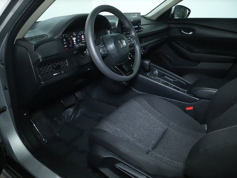 Used 2025 Honda Accord LX image 19