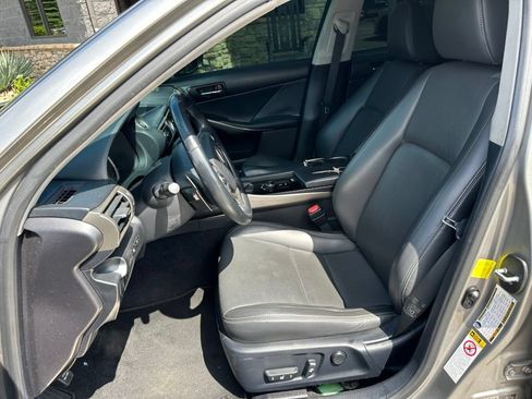 Used 2014 Lexus IS 350 w/ Navigation Package RWD image 10
