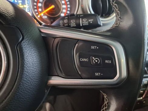 Used 2019 Jeep Wrangler Unlimited Sahara w/ Uconnect 4C Nav & Sound Group image 26