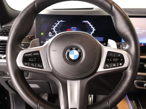 Used 2026 BMW X5 xDrive40i w/ M Sport Package AWD/4WD image 3