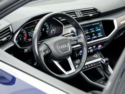 Used 2022 Audi Q3 2.0T Premium Plus w/ Premium Plus Package AWD/4WD image 9