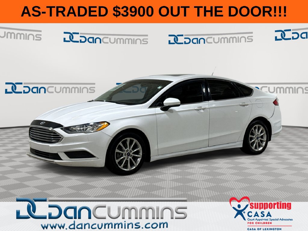 Used 2017 Ford Fusion SE FWD image 1