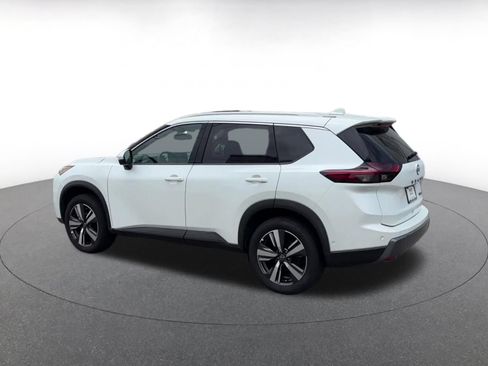 Used 2026 Nissan Rogue SL AWD/4WD image 8