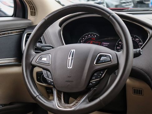 Used 2017 Lincoln MKX Reserve image 18