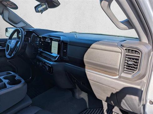 Used 2022 Chevrolet Silverado 1500 LT AWD/4WD image 24