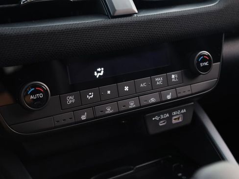 New 2026 Subaru Outback Limited AWD/4WD image 15