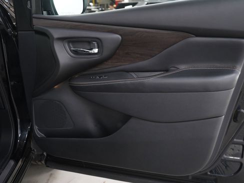 Used 2023 Nissan Murano Platinum image 9