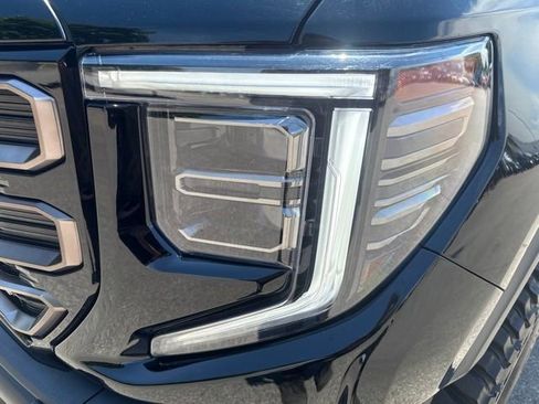 Used 2023 GMC Sierra 1500 AT4X AWD/4WD image 9