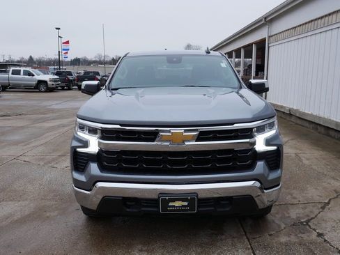 Used 2025 Chevrolet Silverado 1500 LT image 3