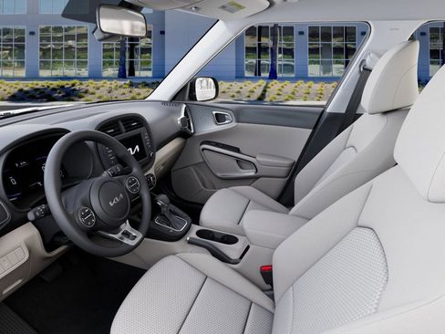 New 2025 Kia Soul LX image 17