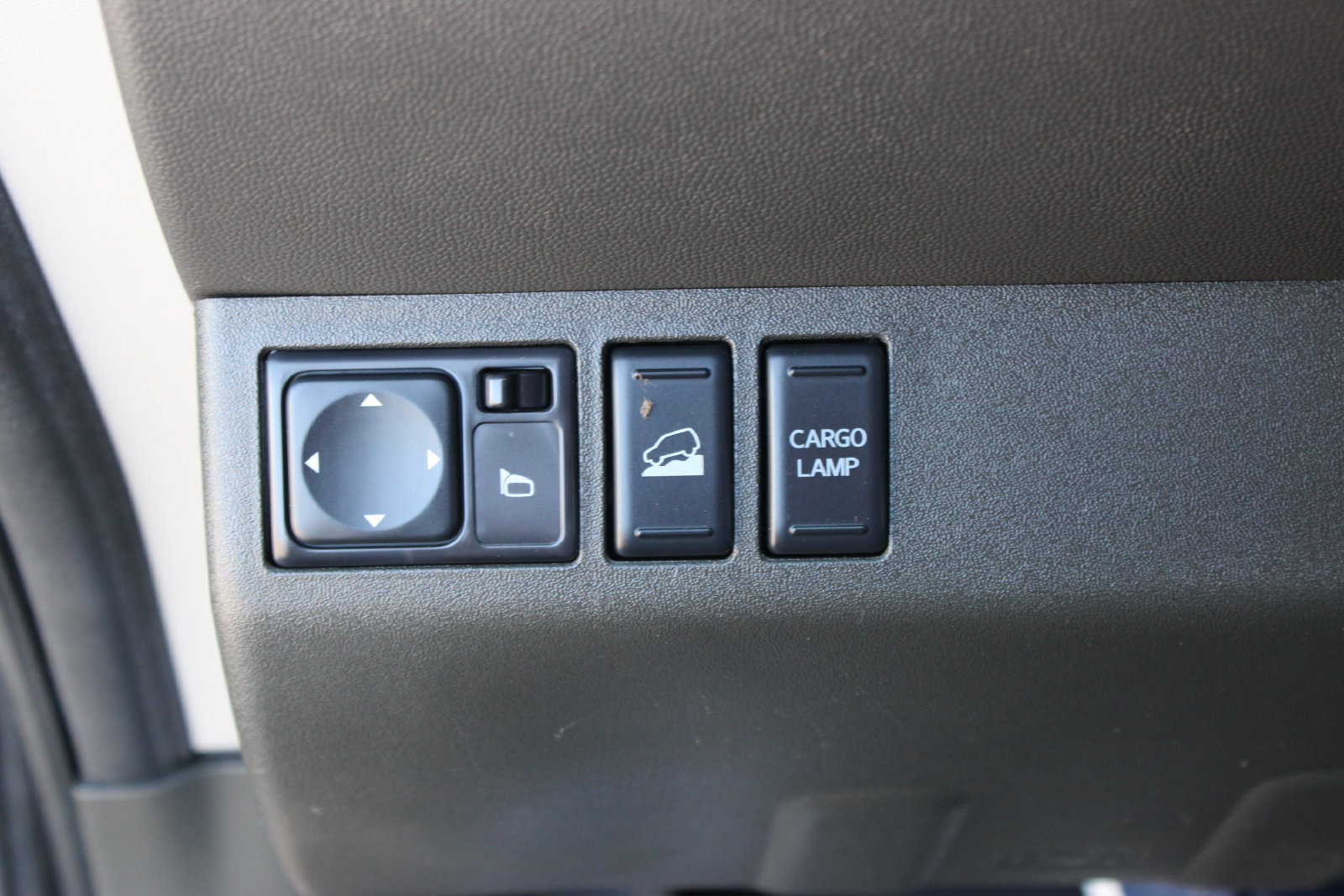 Used 2015 Nissan Frontier PRO-4X w/ Pro-4x Luxury Package AWD/4WD image 21
