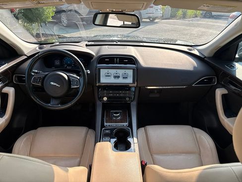 Used 2017 Jaguar F-PACE Prestige AWD/4WD image 14