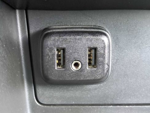 Used 2021 Chevrolet Colorado W/T w/ Custom Special Edition image 19