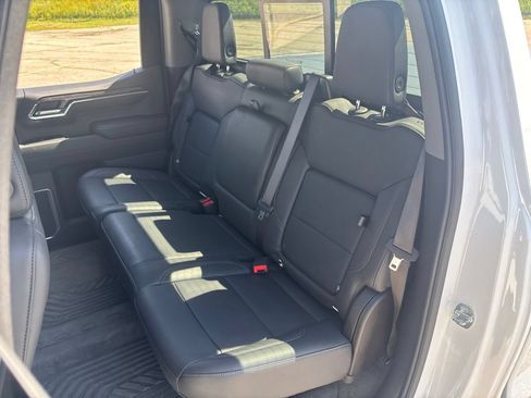 Used 2024 Chevrolet Silverado 1500 LTZ AWD/4WD image 23