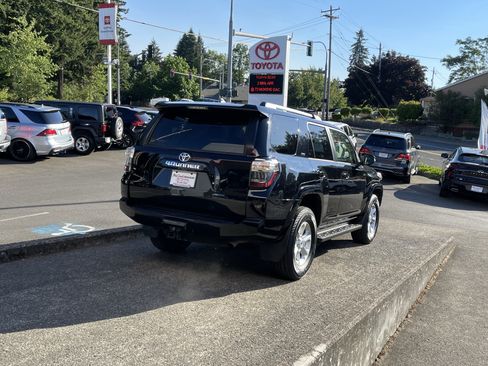Certified 2024 Toyota 4Runner SR5 Premium w/ Moonroof Package AWD/4WD image 6