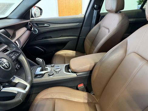 Used 2022 Alfa Romeo Stelvio Ti image 12