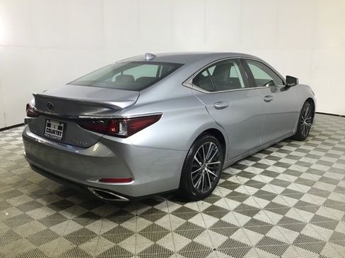 Used 2023 Lexus ES 350 w/ Premium Package image 6