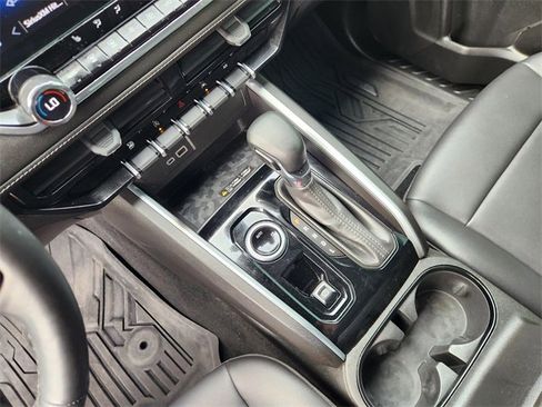 Used 2024 Chevrolet Colorado LT w/ LT Convenience Package III image 19