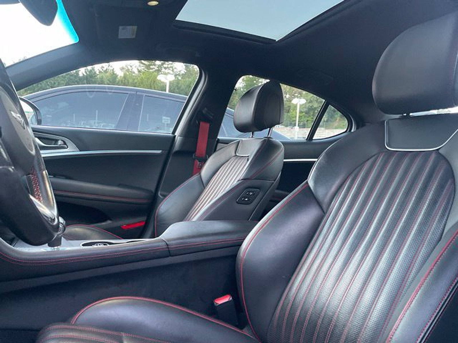 Used 2023 Genesis G70 2.0T w/ Sport Prestige Package AWD/4WD image 8