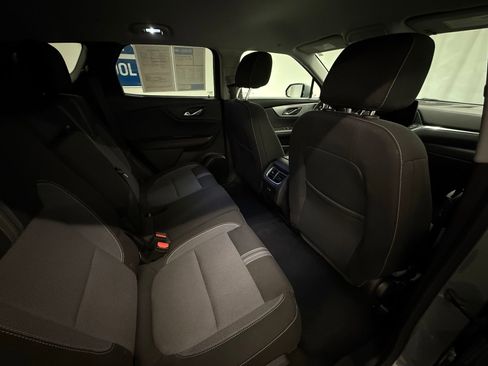 Used 2025 Chevrolet Blazer LT image 6
